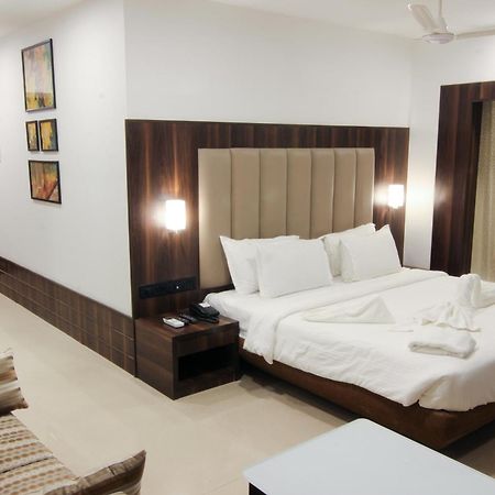 Golden Chariot The Boutique Hotel Bombaj Zewnętrze zdjęcie