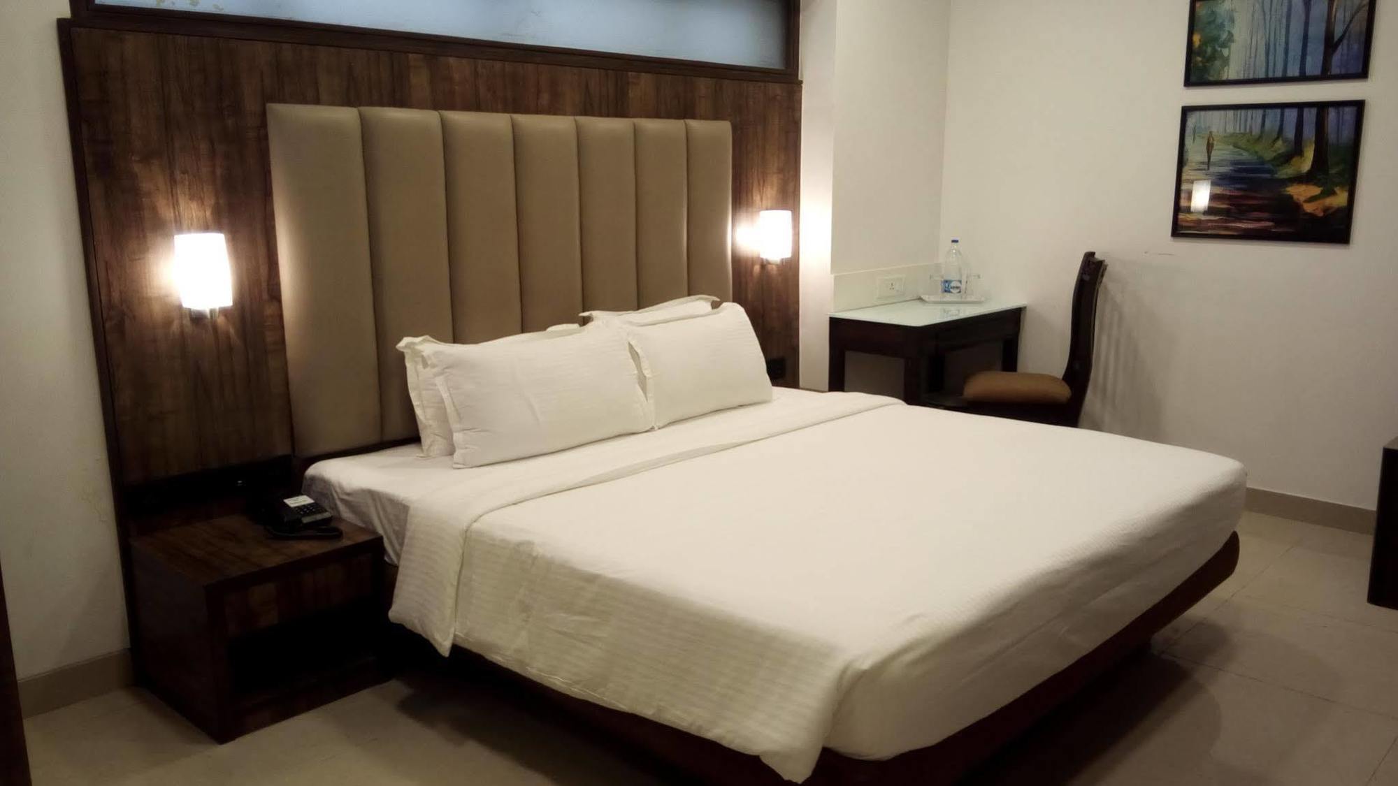 Golden Chariot The Boutique Hotel Bombaj Zewnętrze zdjęcie