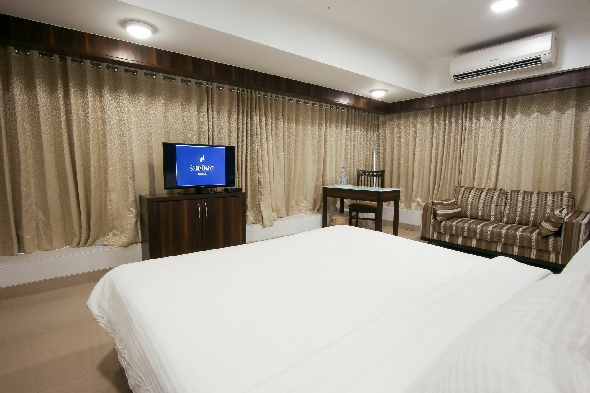Golden Chariot The Boutique Hotel Bombaj Zewnętrze zdjęcie